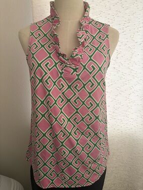 NWT Sleeveless Pink & Green Geometric Ruffle V-Neck Top